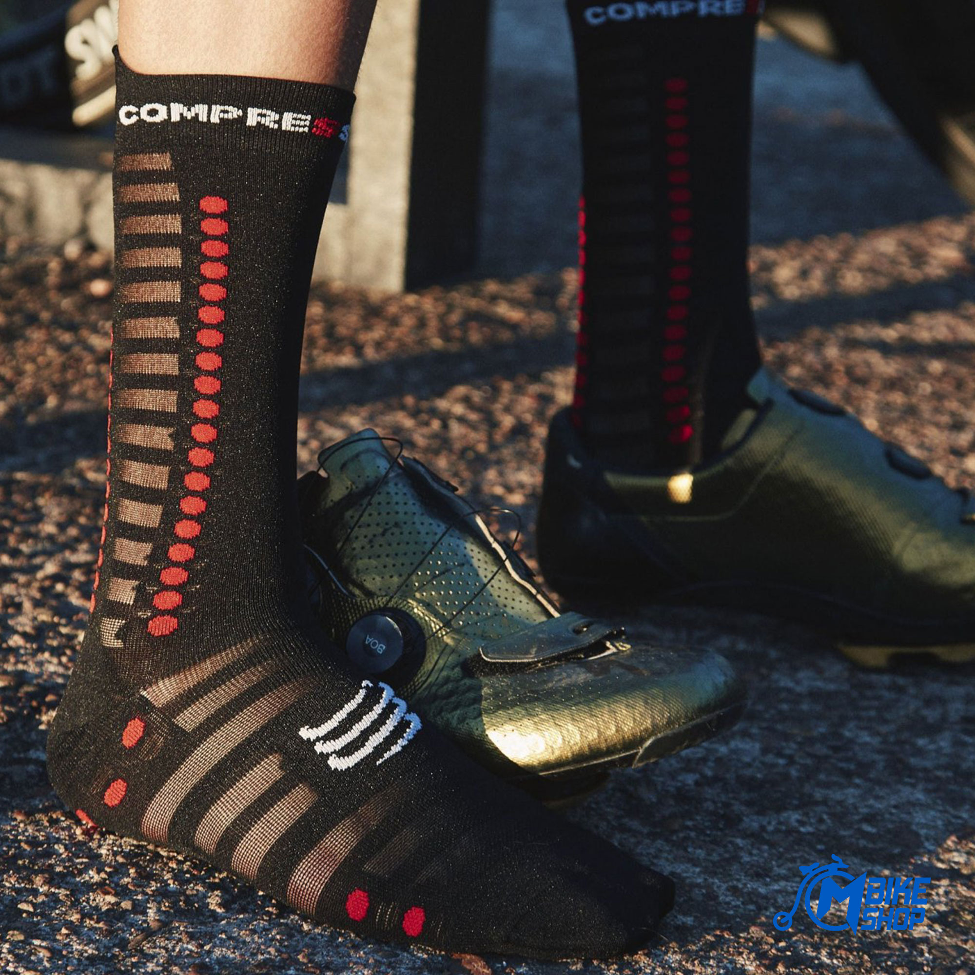 Čarape COMPRESSPORT Pro Racing V4.0 Bike Black/Red - Image 4